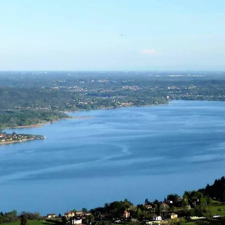 Lakes & Hills Dom wakacyjny Nebbiuno